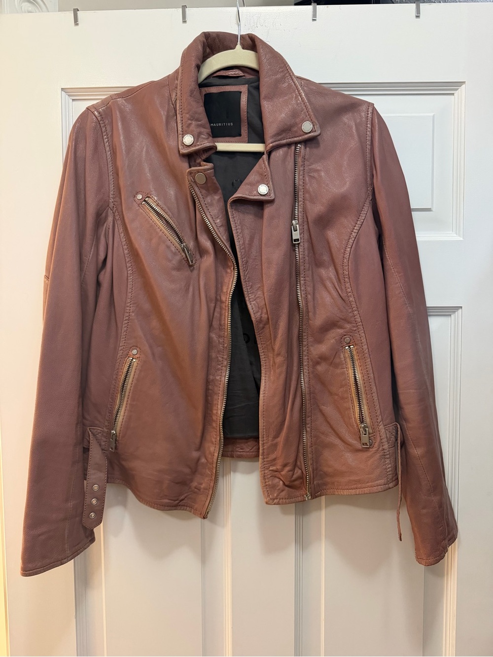 Women’s Mauve Leather Moto Jacket with Zip Pockets